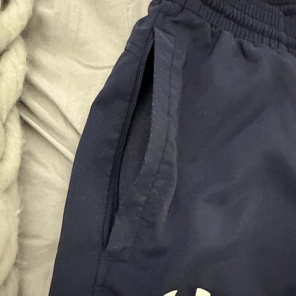 Under Armour pants - Picture 2 of 5